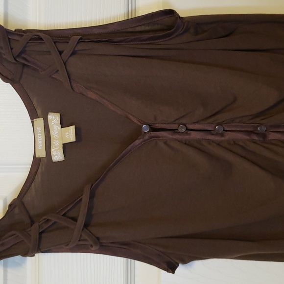 Old Navy Sleeveless top - Picture 2 of 5